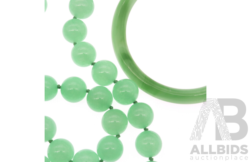 Chinese Pale Green Jadeite 13.9mm Beaded Necklace and Matching Bangle, 62mm