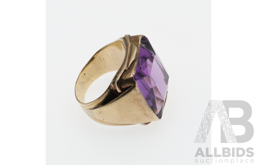 9ct Vintage Amethyst Unisex Cocktail Ring, Size L, 12.78 Grams