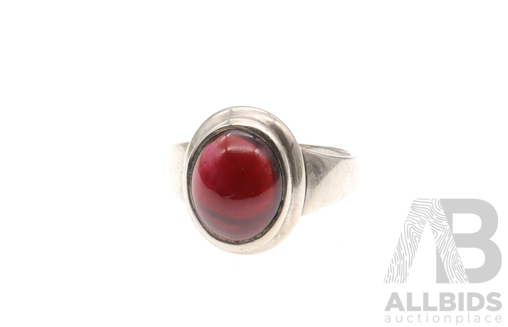 Sterling Silver Vintage Garnet Cabochon Ring, Size P, 5.72 Grams