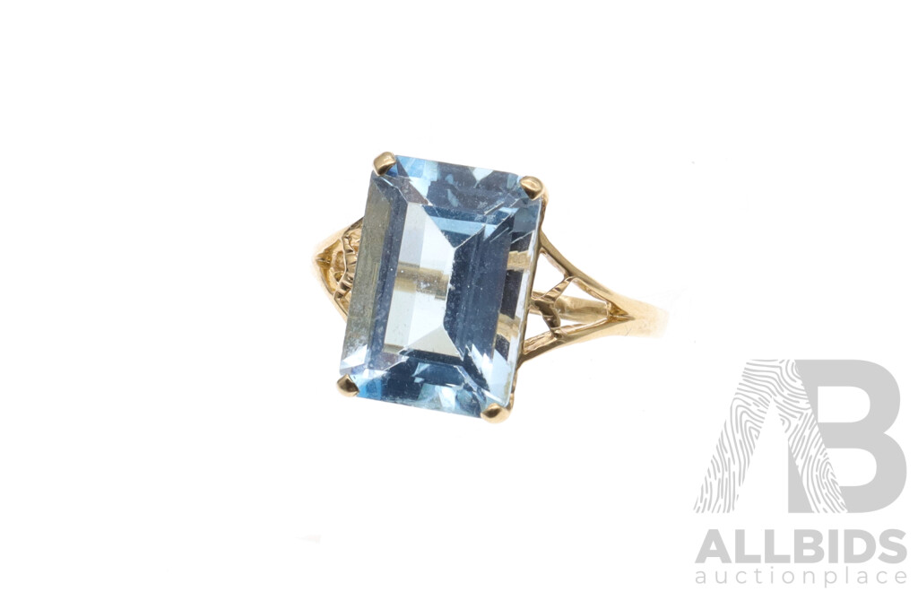 9ct Vintage Topaz Solitaire Ring, Size R, 3.81 Grams