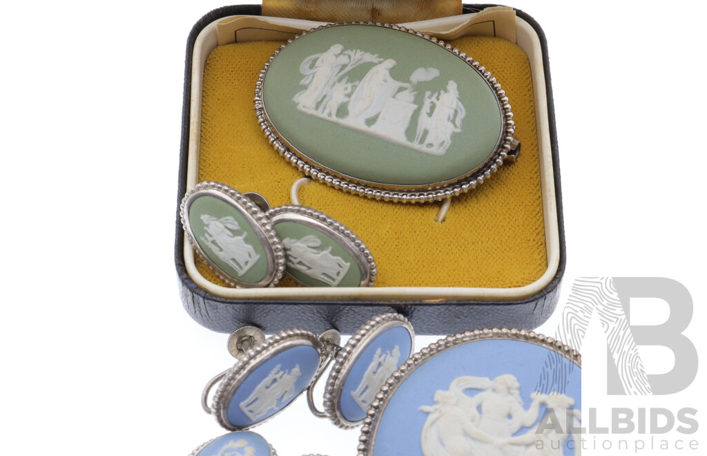 Collection of Wedgwood HMSS Cameo Brooches, Earrings and Pendant, Boxed