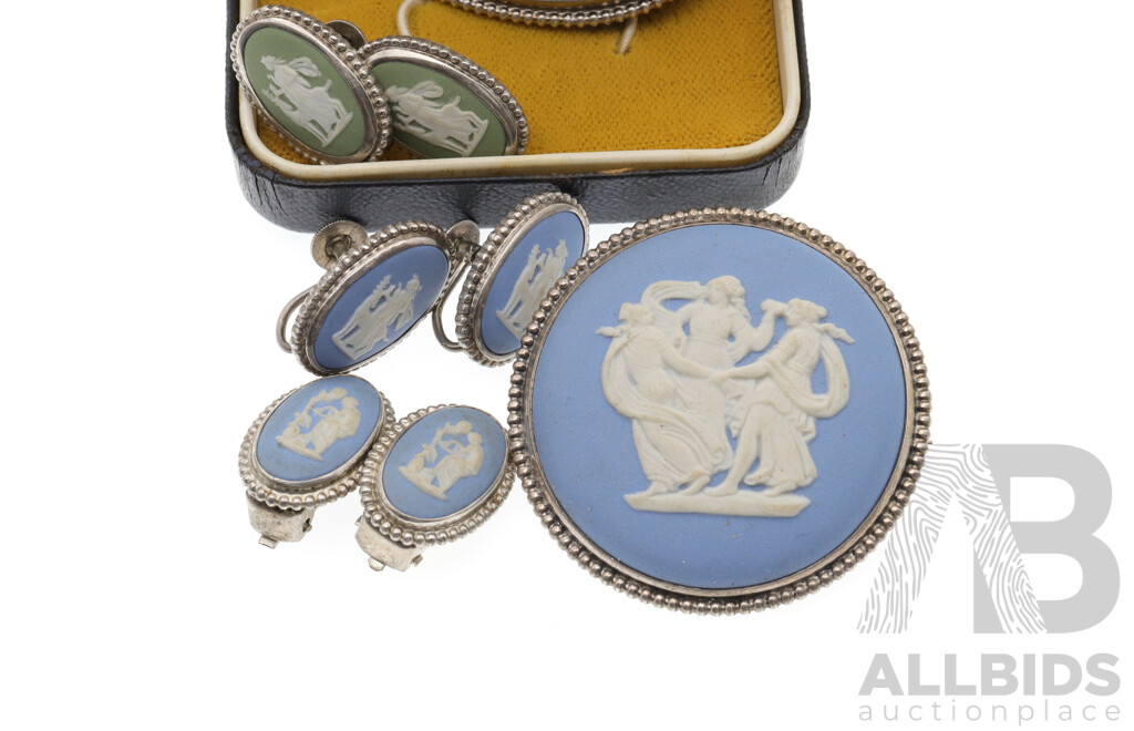 Collection of Wedgwood HMSS Cameo Brooches, Earrings and Pendant, Boxed