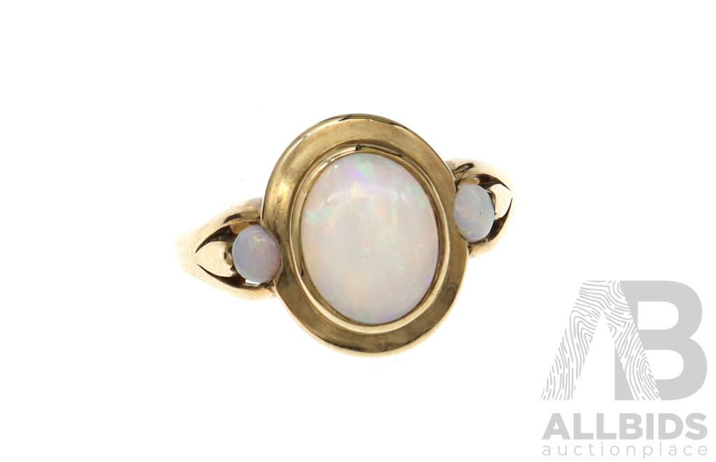 9ct Vintage Three Stone Opal Cabochon Ring, Size P, 3.90 Grams