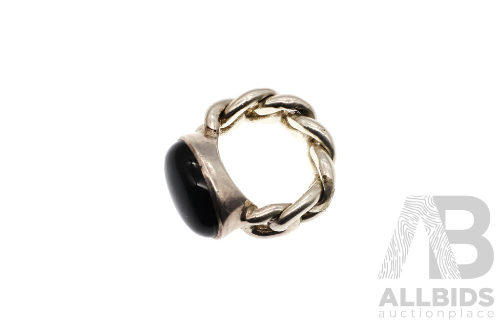 Vintage Chain Link Ring with Onyx, Size O, 20.22 Grams