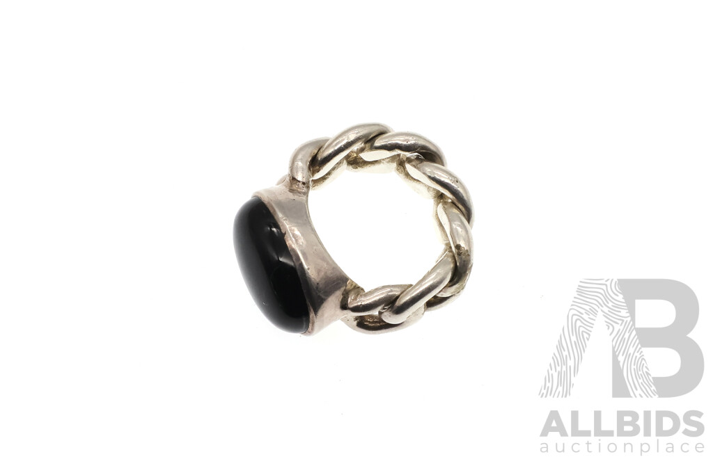 Vintage Chain Link Ring with Onyx, Size O, 20.22 Grams