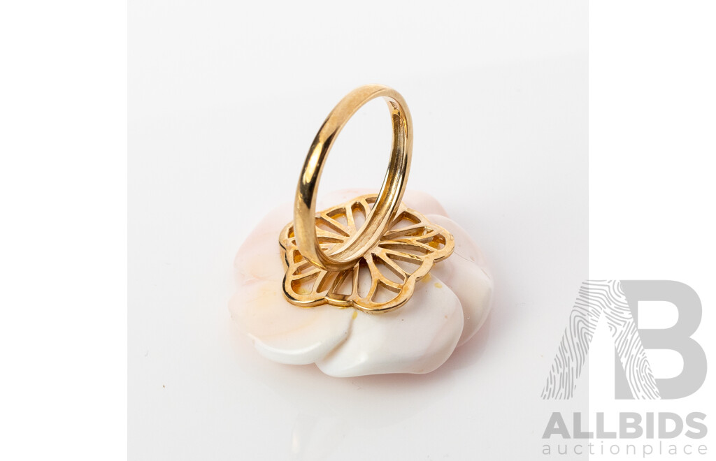9ct Vintage Carved Shell Cameo Rose Ring, Size P, 10.71 Grams