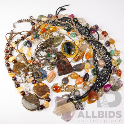 Collection of Vintage Crystal Natural Gemstone Jewellery Including Necklaces & Bracelets