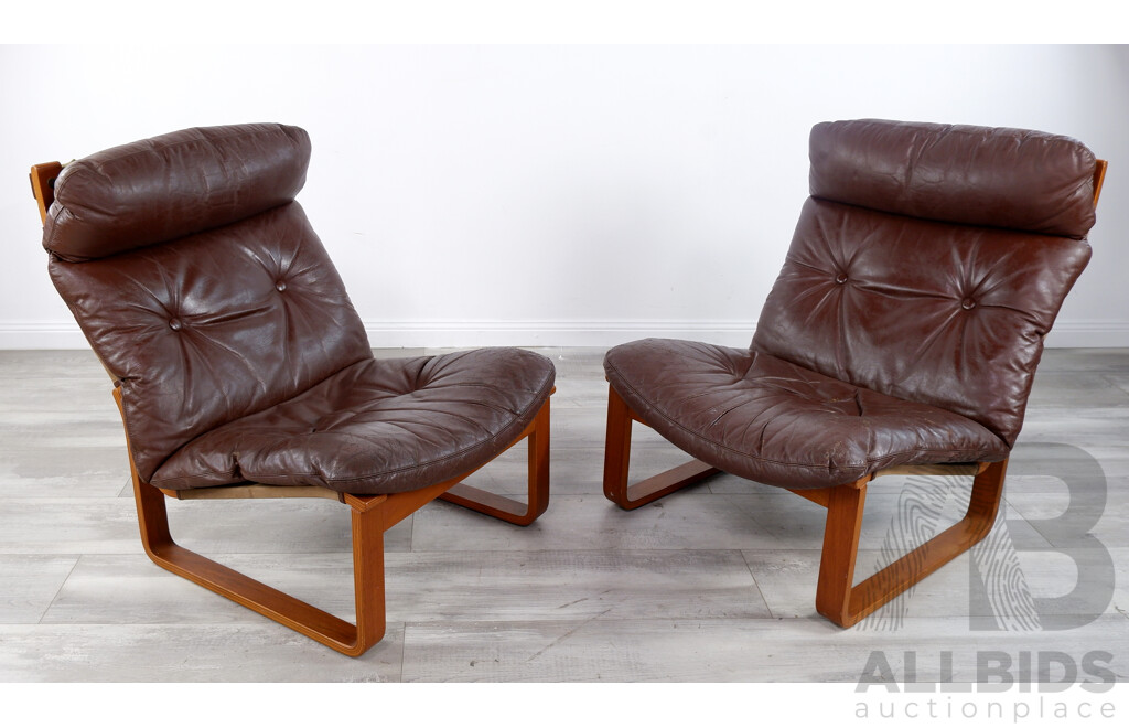 Pair of Vintage Tessa Lounge Chairs by Fred Lowen