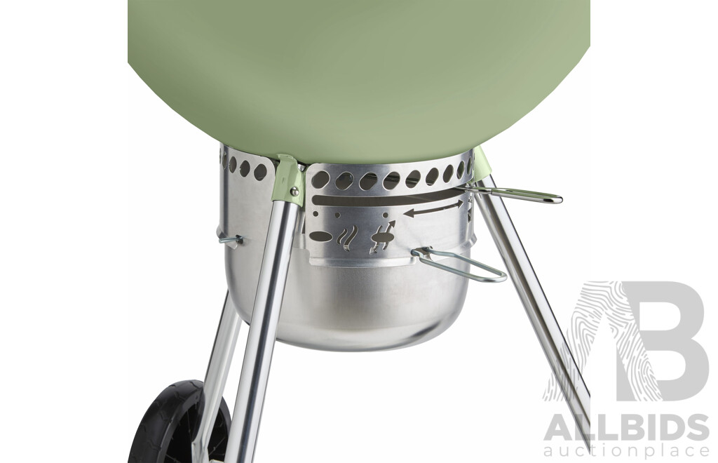 L22 - Weber 70th Anniversary Charcoal Kettle Barbecue