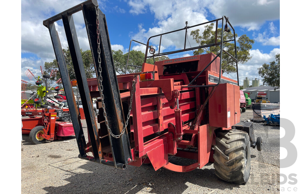 CASE 8570 Large Square Baler