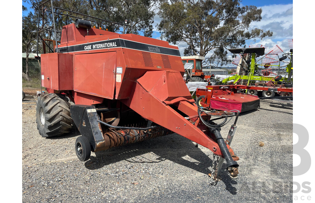 CASE 8570 Large Square Baler