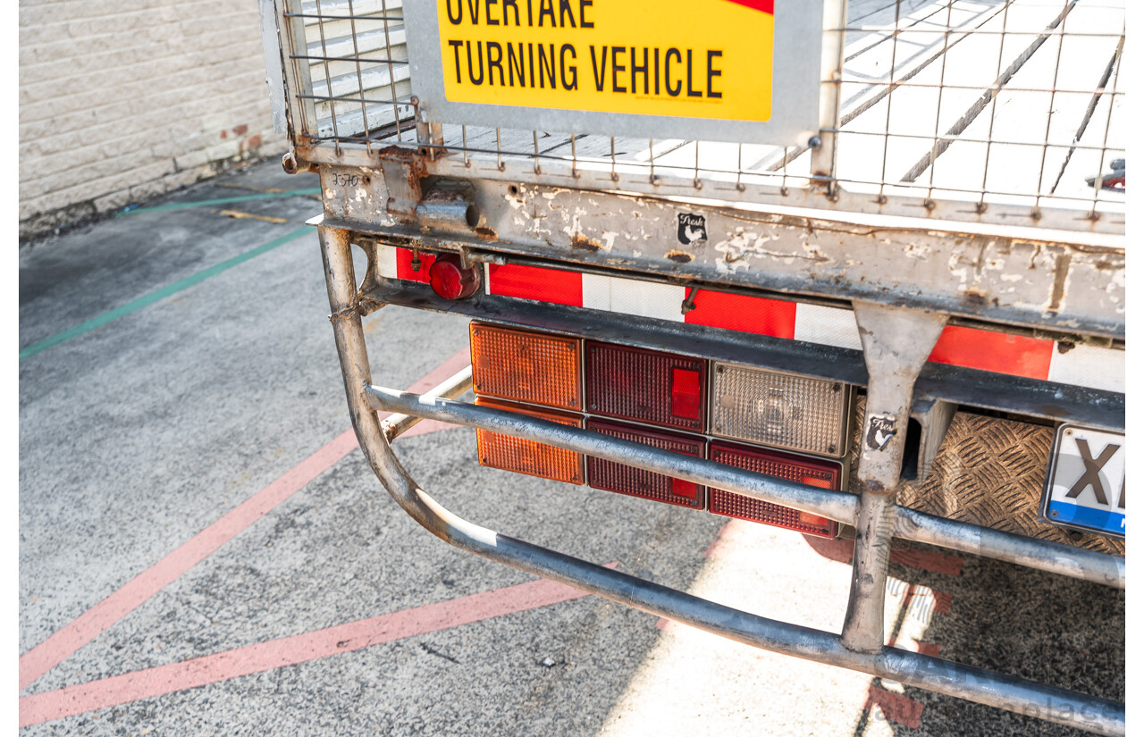 1994 Isuzu FSR500 Tray Back 2d Cab Chassis Truck White Diesel