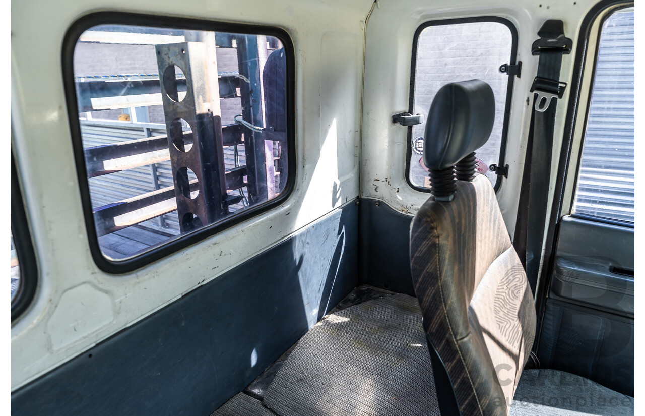 1994 Isuzu FSR500 Tray Back 2d Cab Chassis Truck White Diesel