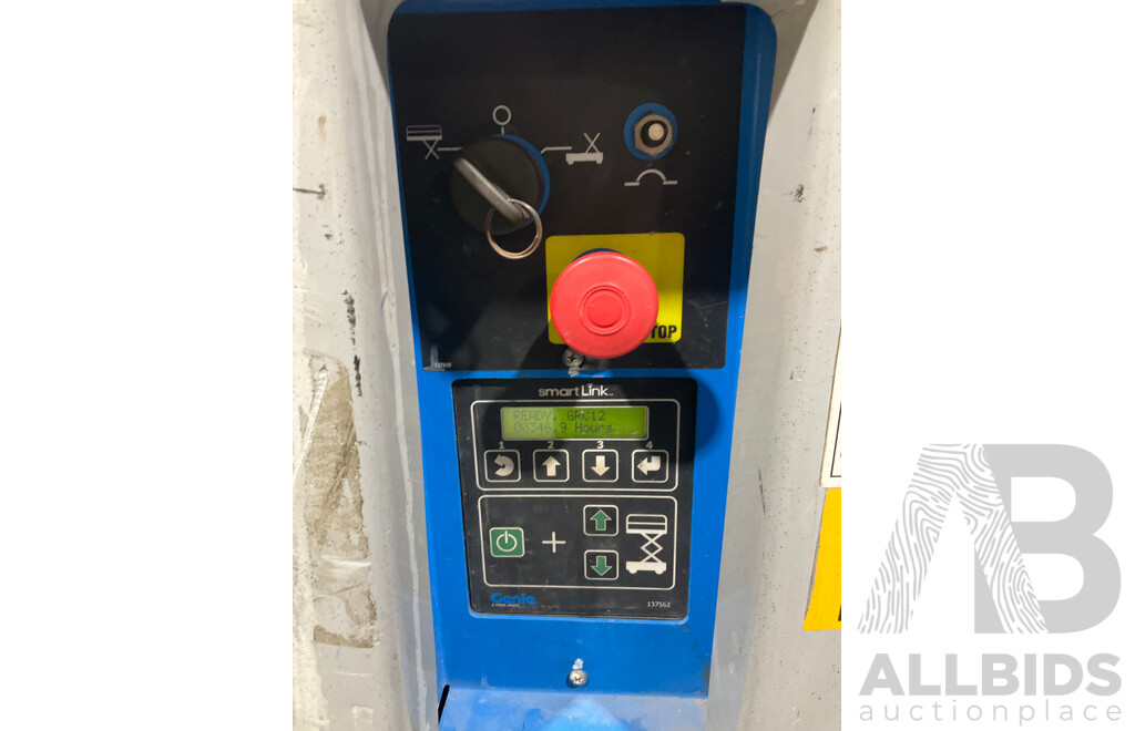 Genie 2013 GRC-12 12ft Vertical Manlift