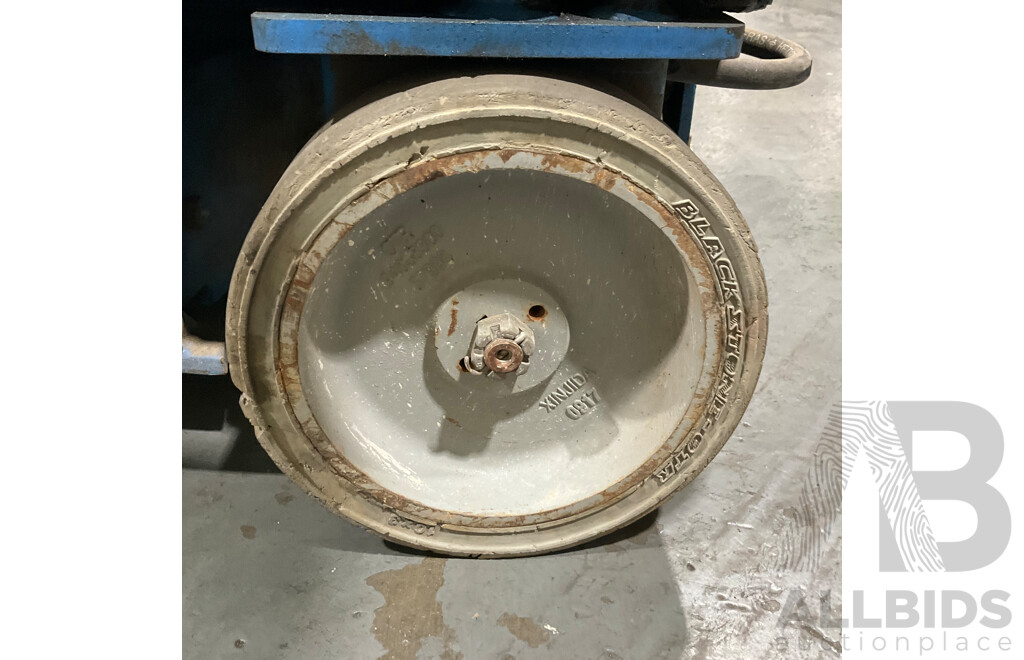 Genie 2013 GRC-12 12ft Vertical Manlift