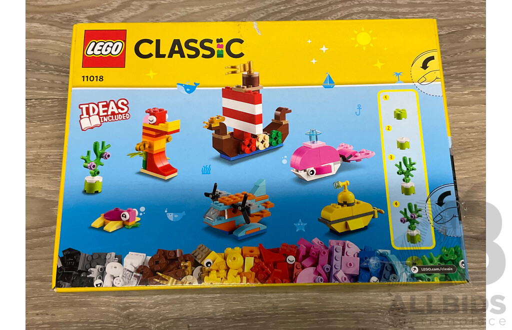 LEGO Classic Creative Ocean Fun 11018 & Minecraft the Skeleton Dungeon 21189 & Heroes of Goo Jit Zu Galaxy Attack - Lot of 3