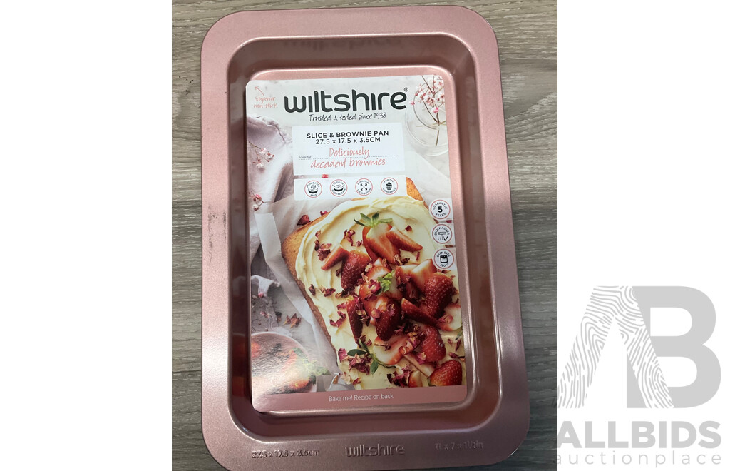 WILTSHIRE Assorted of Bakeware - Lot of 14
