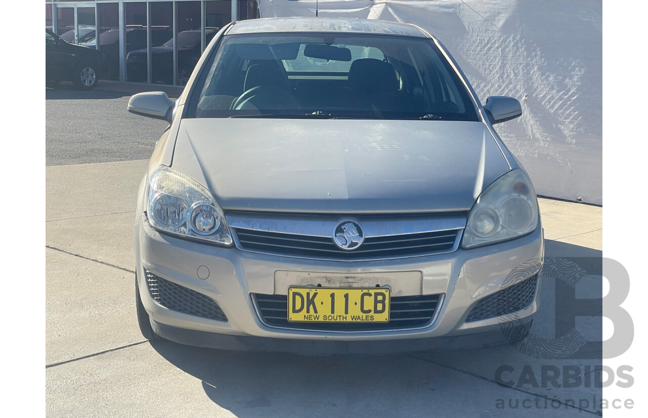 2/2008 Holden Astra 60TH Anniversary AH MY08.5 5d Hatchback Silver 1.8L