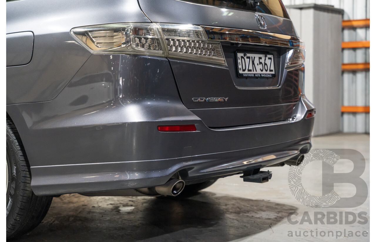 10/2012 Honda Odyssey Luxury RB MY12 4d Wagon Metallic Grey 2.4L - 7 Seater