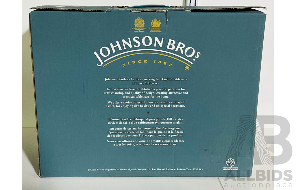 Johnson Bros Brookshire Dinner Service in Original Carrying Box - Duck Design