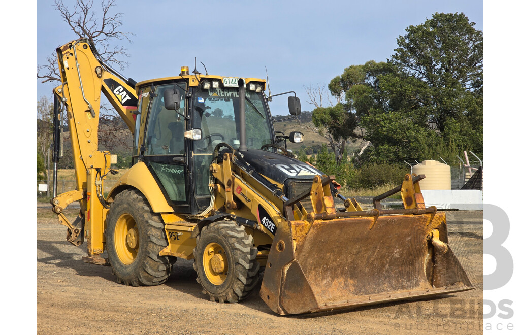 11/2011 Caterpillar (CAT) 432E Premier Backhoe Loader (4x4) Diesel 94hp 4.4L