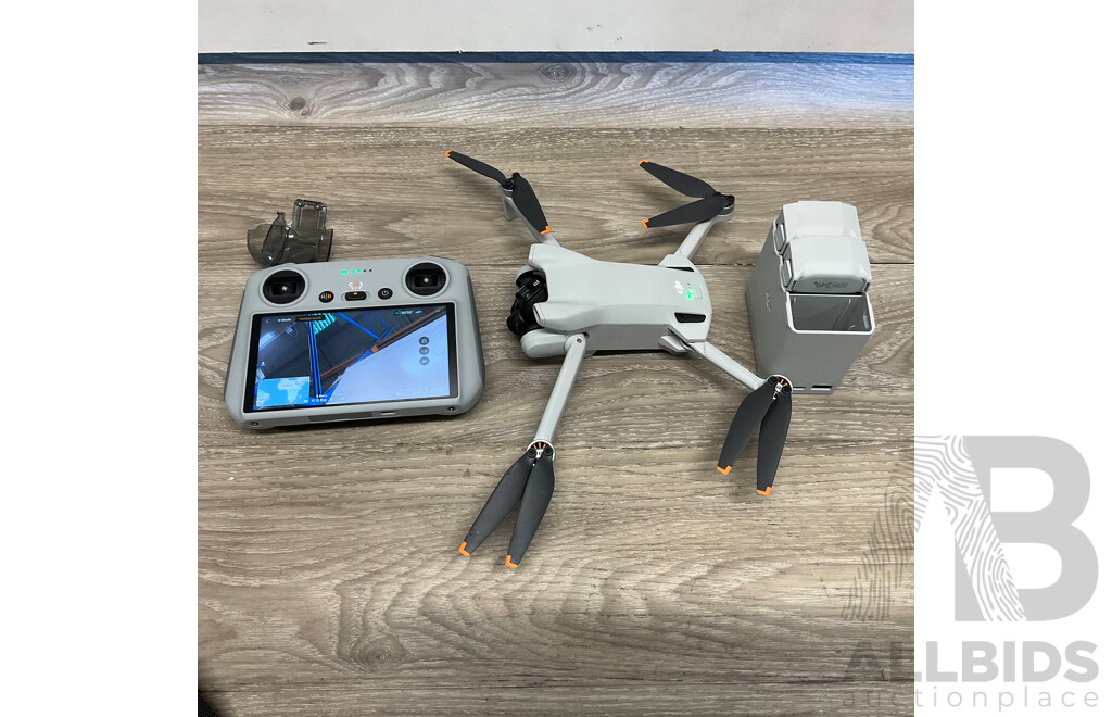 DJI  Fly More Combo Plus Mini3 Drone