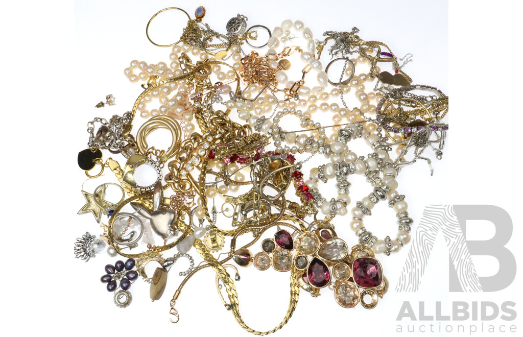 Large Collection of Costume Jewellery Including Mimco & Faux Pearl Strands