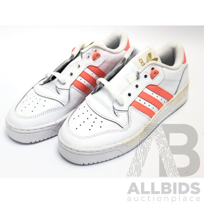 Adidas Size US 7 Women's Shoes