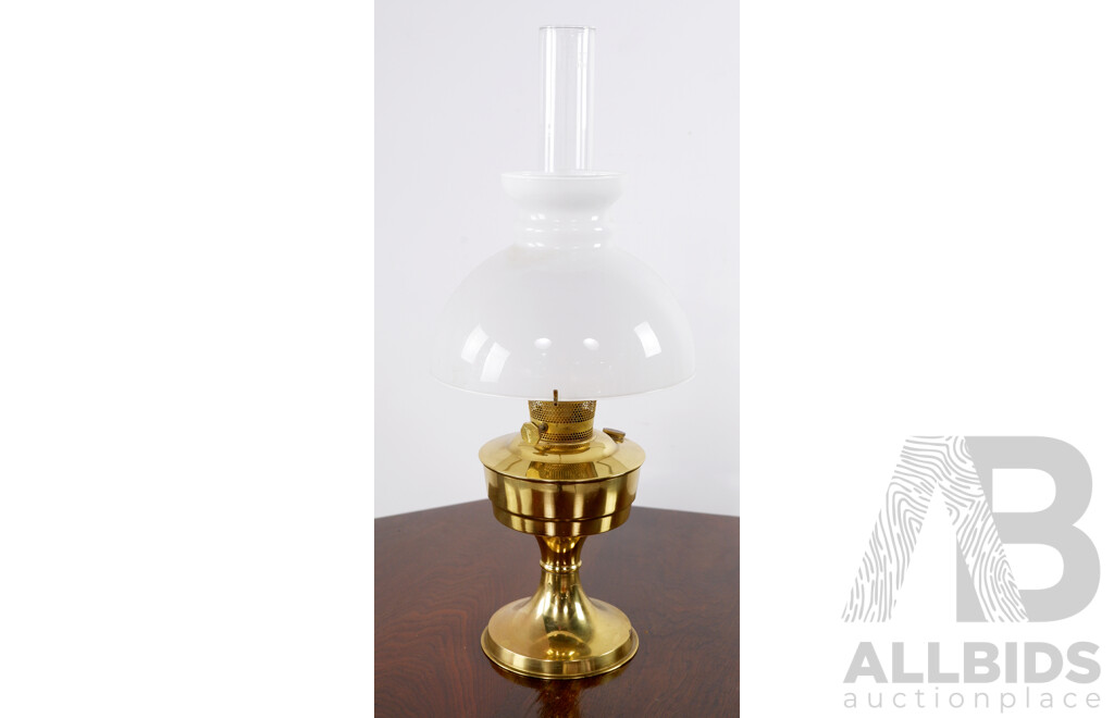 Brass Aladdin 23 Kerosene Lamp