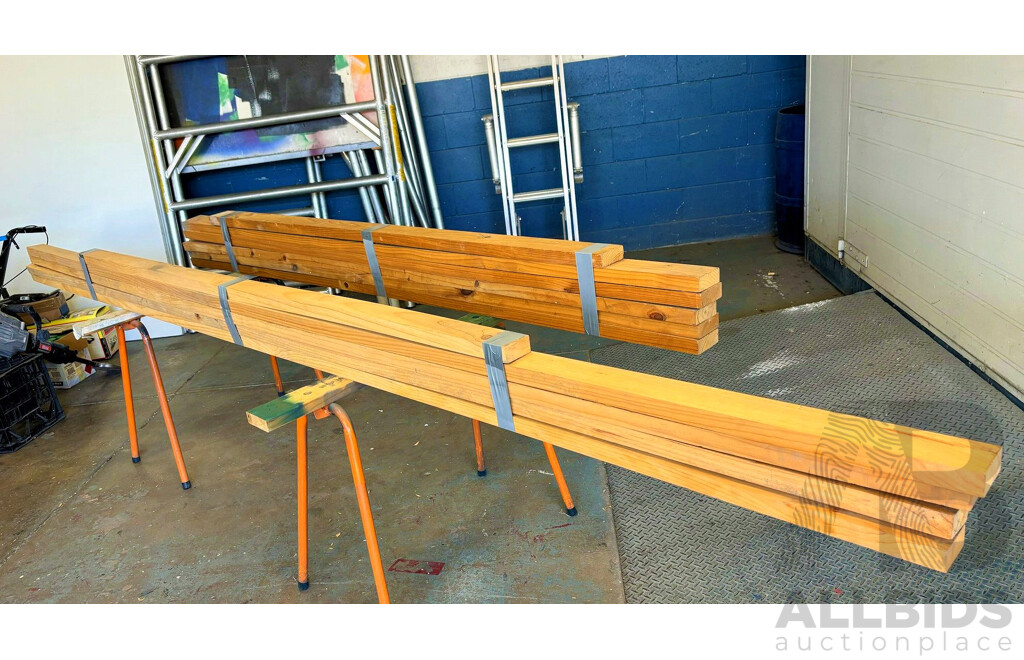 Various Lengths of Dressed Pine Timber - Lot of 11