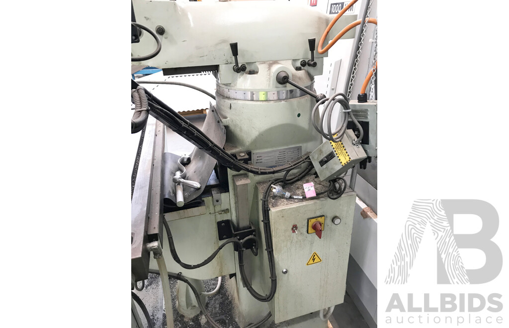 First LC1-1/2VS Variable Speed Turret Milling Machine