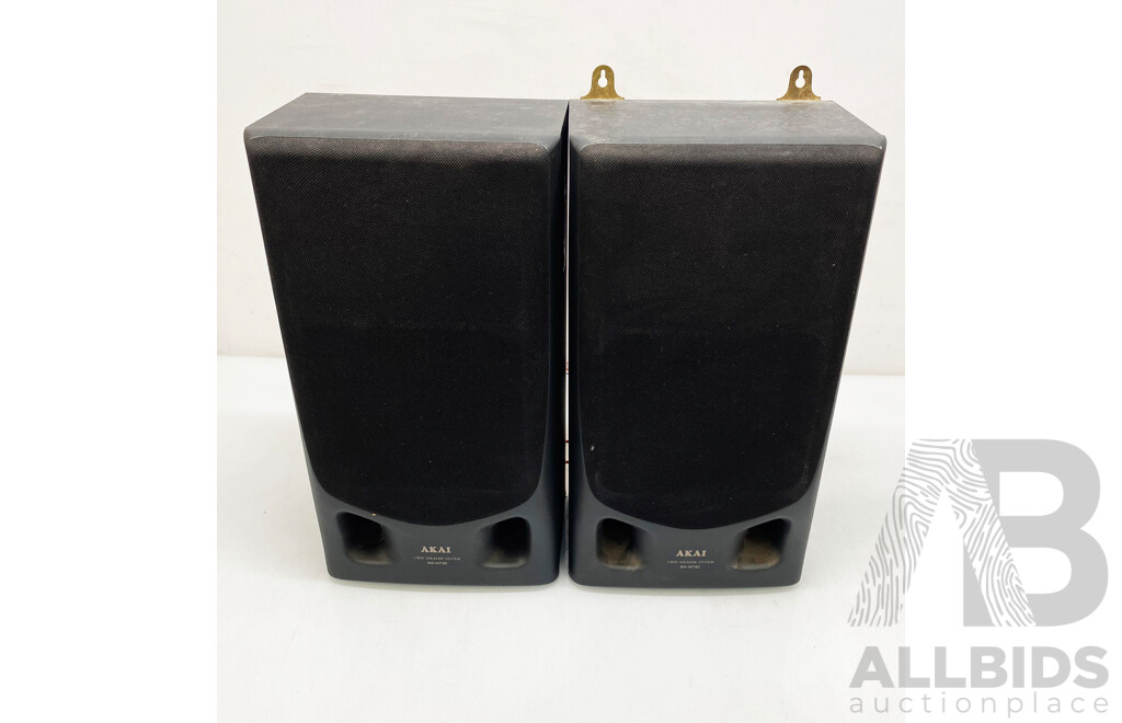 Pioneer (a-103) Stereo Amplifier W/ Speakers