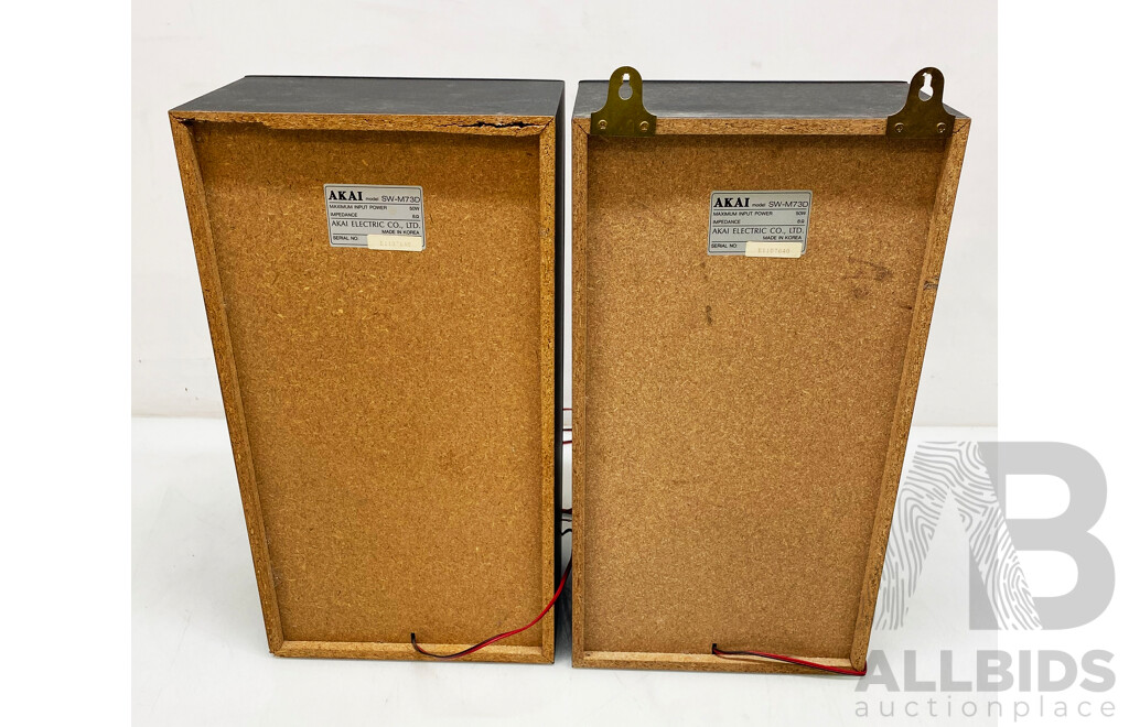 Pioneer (a-103) Stereo Amplifier W/ Speakers
