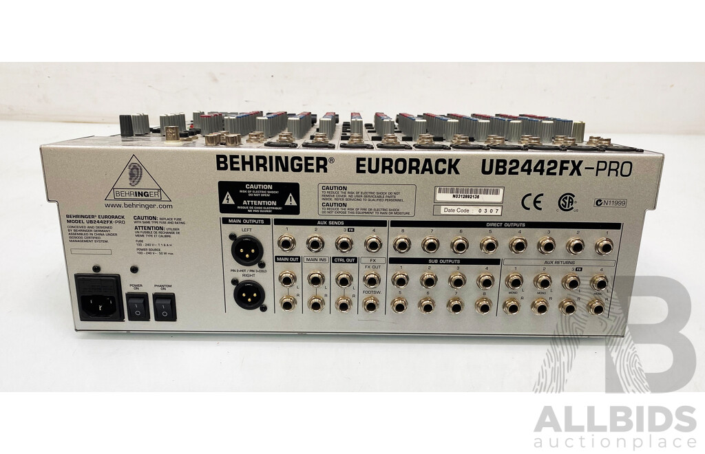 Behringer (UB2442FX-PRO) Eurorack 24-Input 4 Bus Mic/Line Mixer