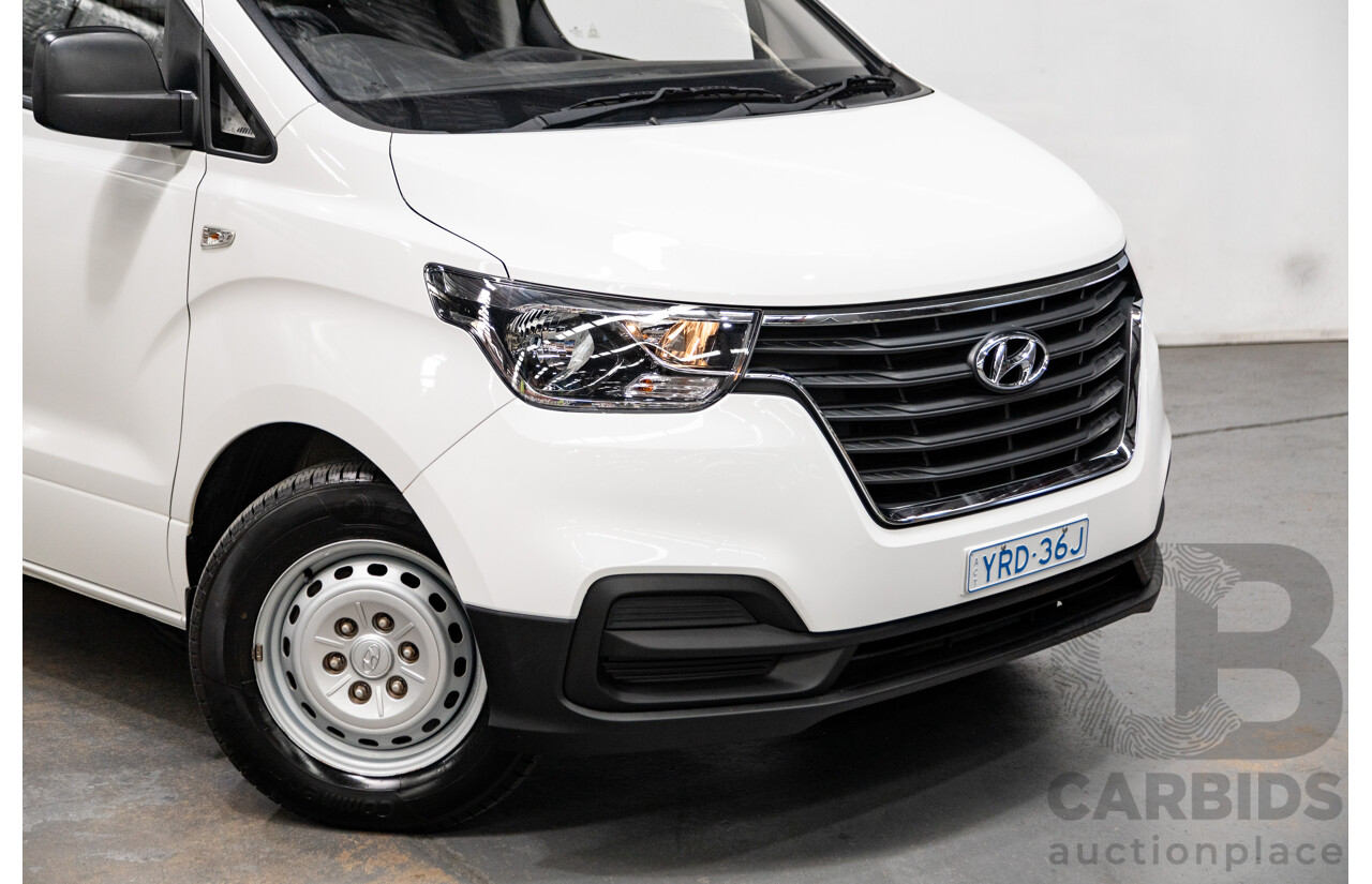 09/2020 Hyundai iLoad 3S LIFTBACK TQ4 MY21 4D Van White Turbo Diesel 2.5L