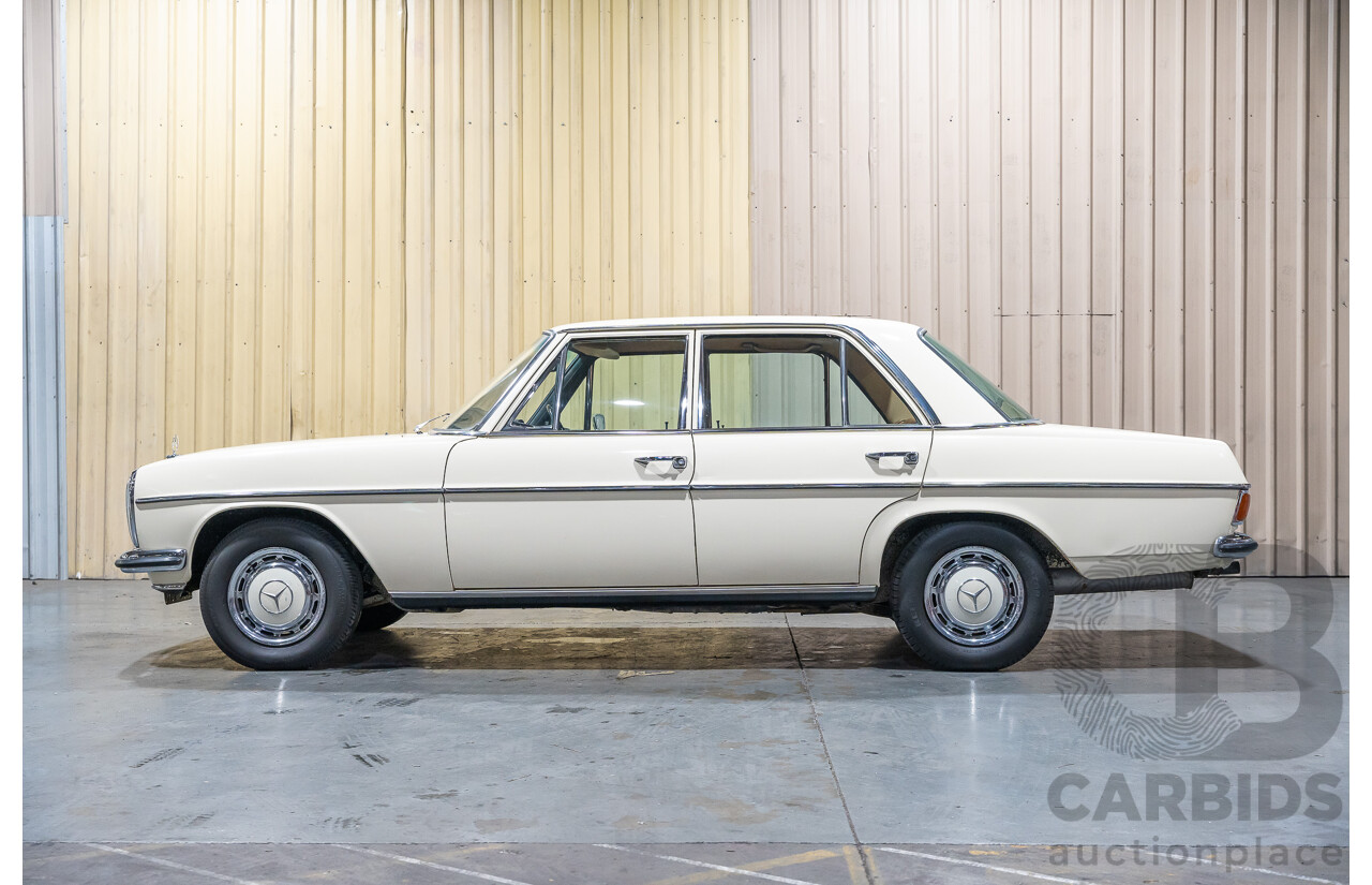 12/1970 Mercedes Benz 230 W114 4d Sedan Cream 2.3L