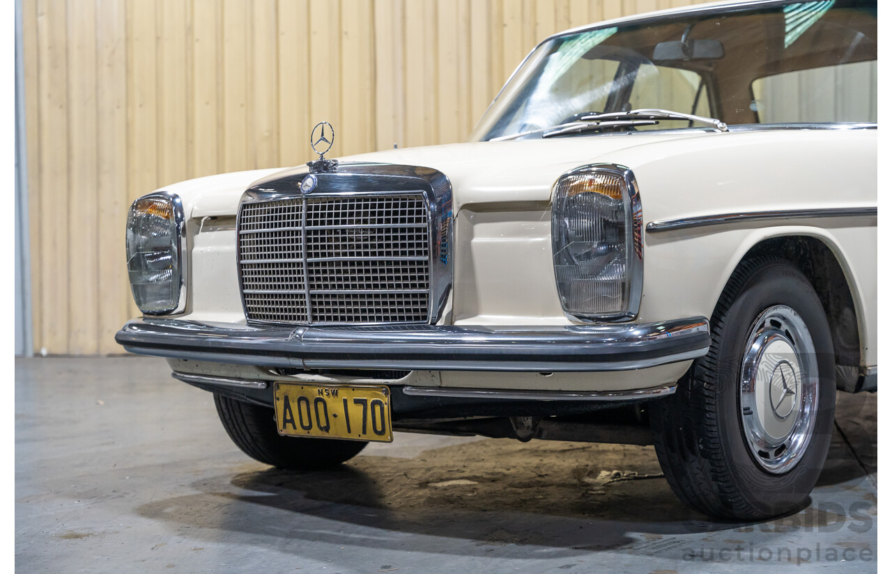 12/1970 Mercedes Benz 230 W114 4d Sedan Cream 2.3L