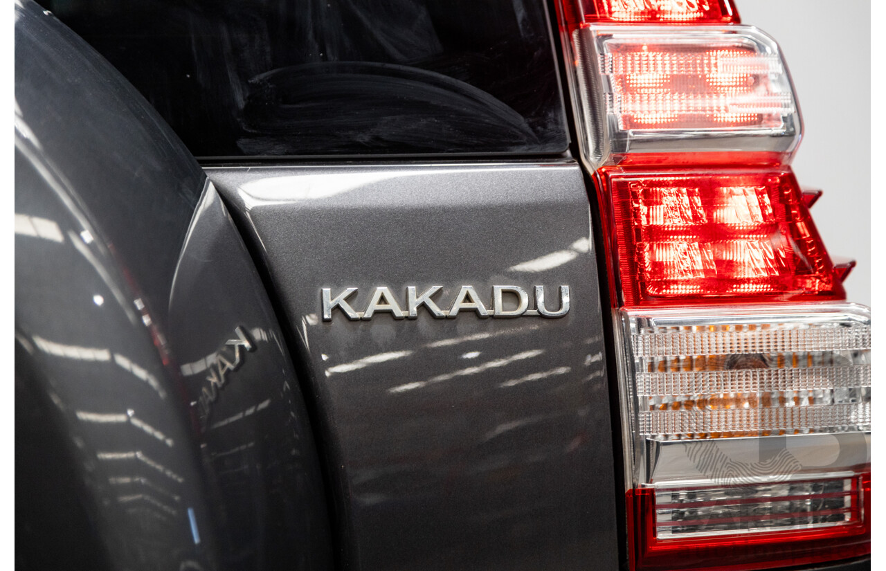 10/2013 Toyota Landcruiser Prado Kakadu (4x4) KDJ150R MY14 4D Wagon Grey Turbo Diesel 3.0L - 7 seater