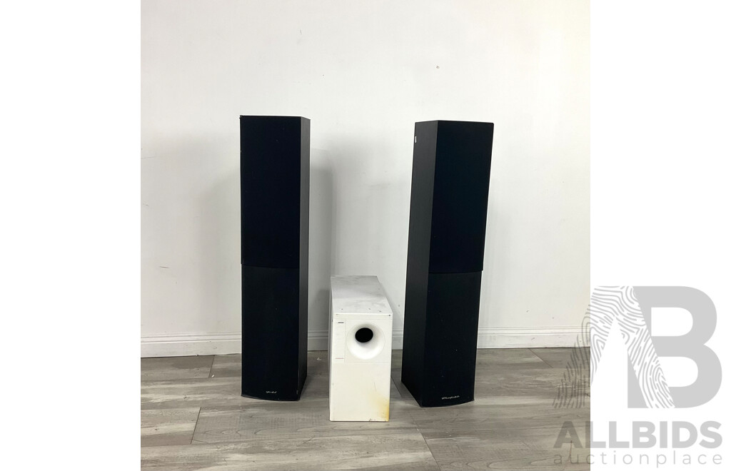 Duo of Warfadell and Bose Speaker