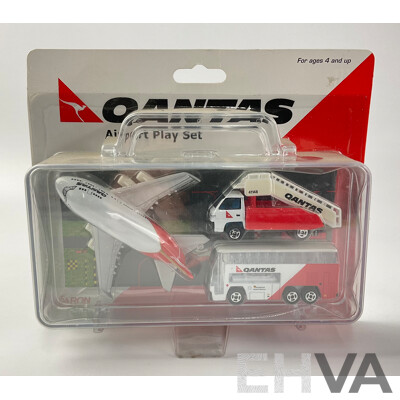 Boxed Qantas Diecast and Plastic Airport Play Sets