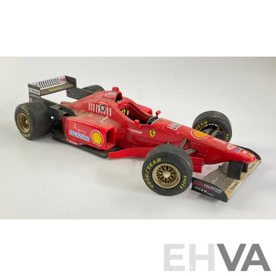 Maisto Diecast 1996 Ferrari Formula One with Functional Steering - 1:20 Scale