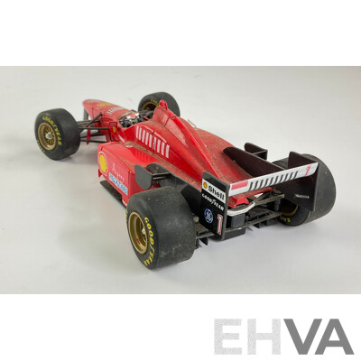 Maisto Diecast 1996 Ferrari Formula One with Functional Steering - 1:20 Scale