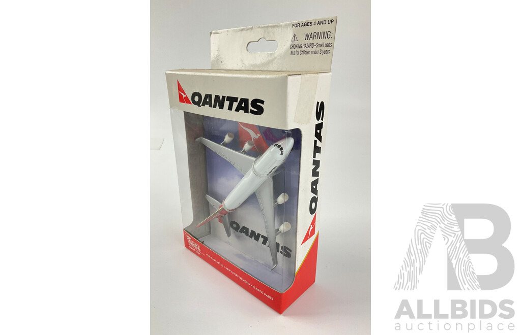 Boxed Qantas Diecast and Plastic Airport Play Sets