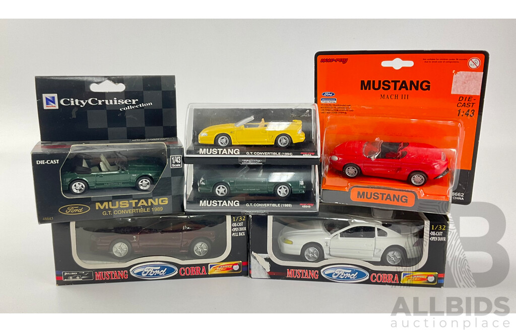 Collection of Diecast Mustangs Including 1994 GT Convertible, Mach III and Cobra - 1:32 and 1:43 Scale