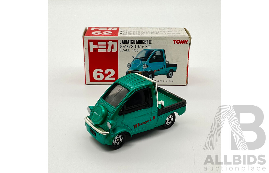 Vintage Tomica Diecast Daihatsu Midget II with Original Box (62) Made in Japan