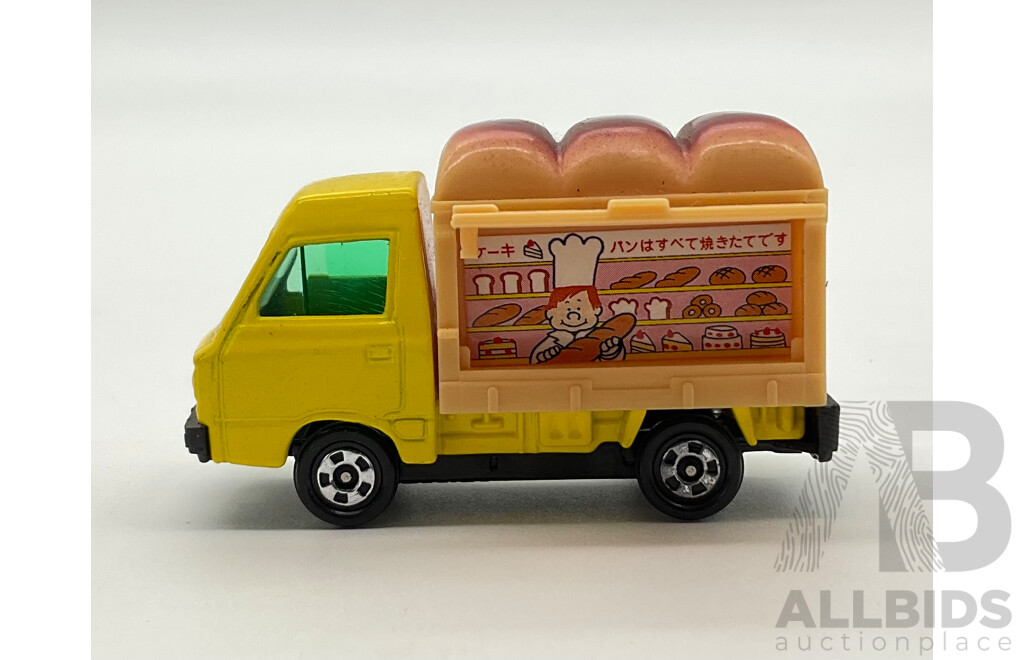 Vintage Tomica Diecast Subaru Sambar Bakery with Original Box (82) Made in Japan