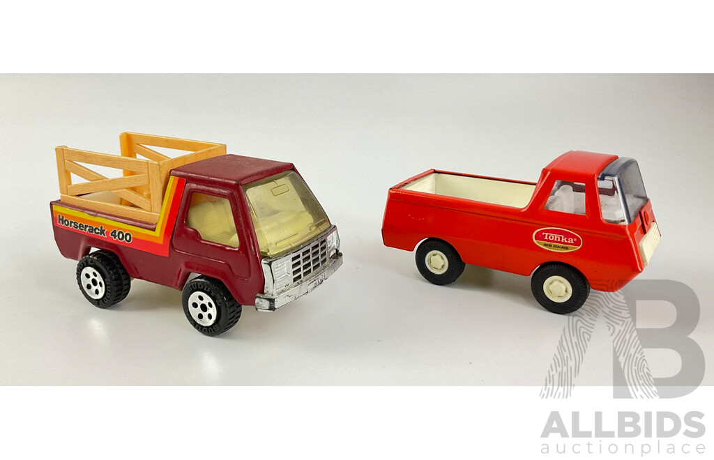 Vintage Pressed Steel Tonka New Zealand Truck and Buddy L Horserack 400