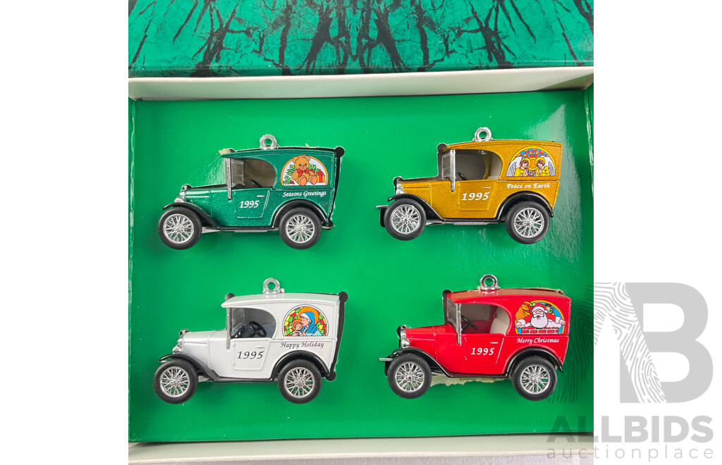 1995 Matchbox Diecast Christmas Treasures Set