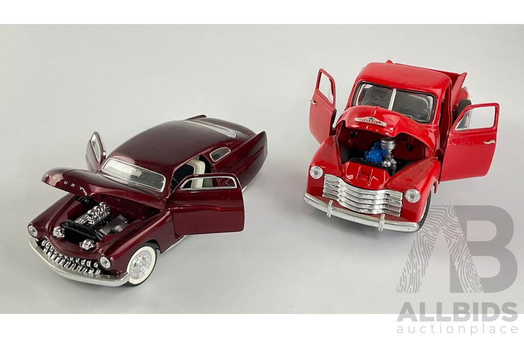 Saico Diecast 1953 Chevrolet 3100 and 1949 Ford Mercury, Both with Functional Doors, Bonnet and Steering