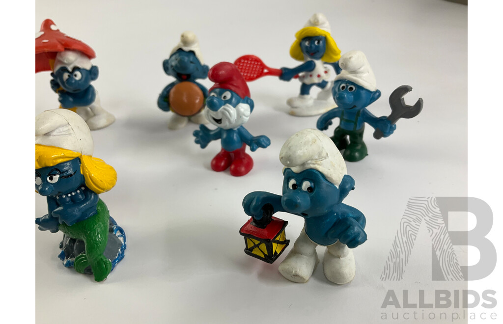 Vintage Peyo Schleich Smurfs Including Tracker Smurf, Painter Smurf, Handy Smurf and More